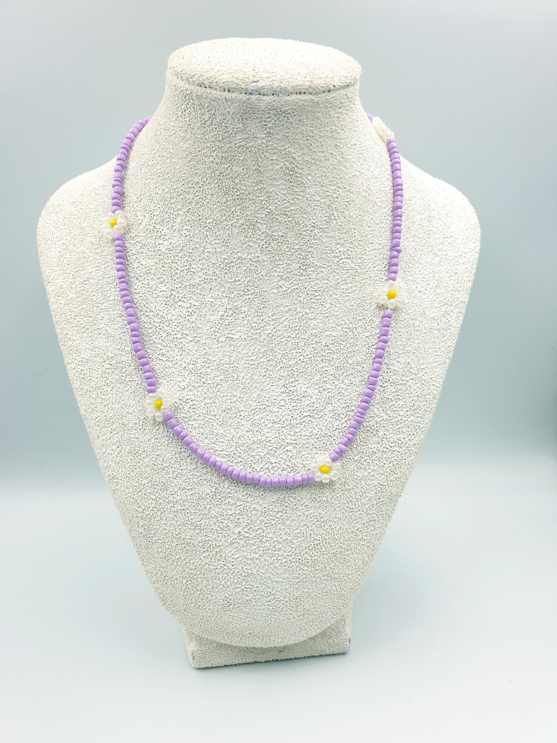 Beaded flower necklace, flower beads, beaded necklace, flower power, girls jewelery, ladies necklace, flower choker necklace, unique gifts, popular, 90s vibes, boho, bohemian jewellery